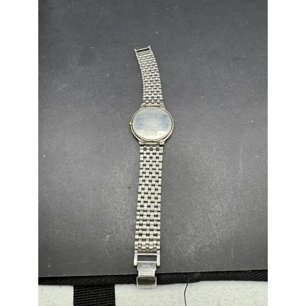 Seiko V701-1K29 Two Tone Quartz Wristwatch Blue Dial Silver Gold Bracelet
